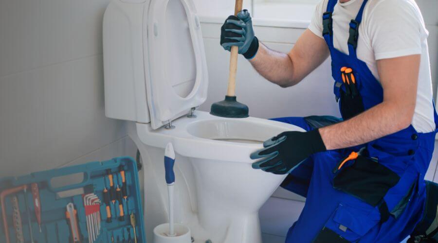 Professional sewer line repair services in Catano, PR